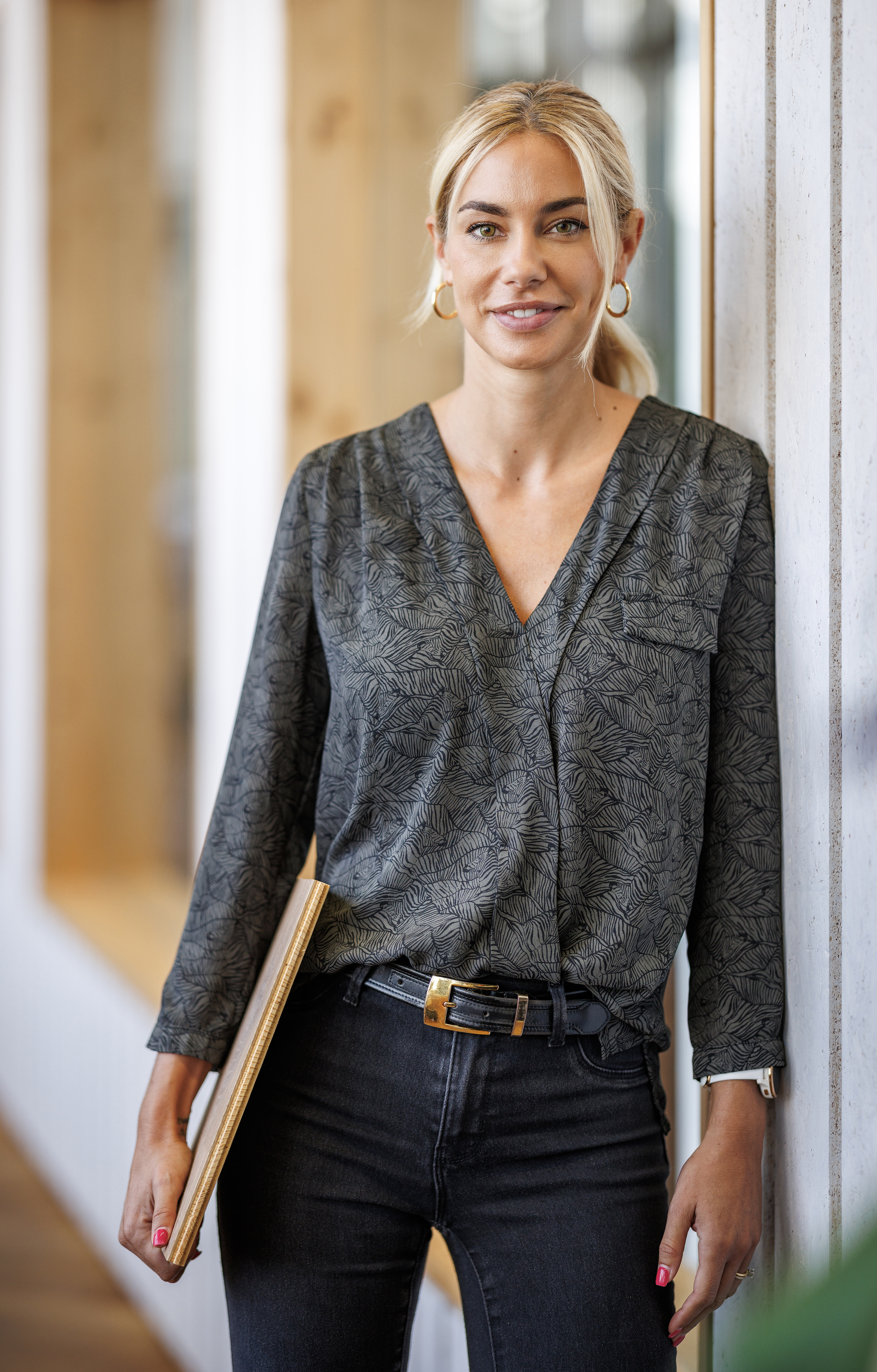 UrbanCasa Jasmin Kparghai